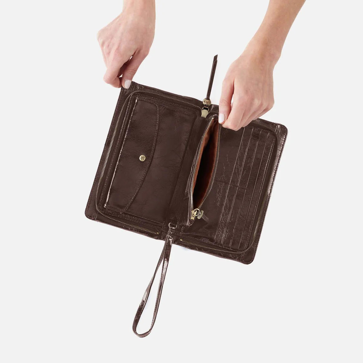 Evolve Wristlet- Polished Leather Heartstone